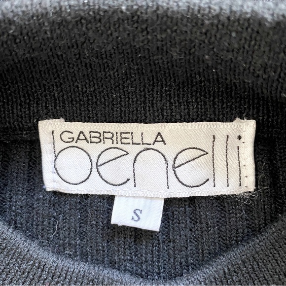 Ladies Black Pure Wool Sweater - Picture 4 of 5